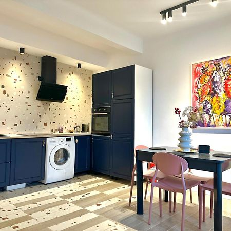 Peaceful Condo For Romantic Getaways Near Black Church - 3Min Walk Brasov Luaran gambar