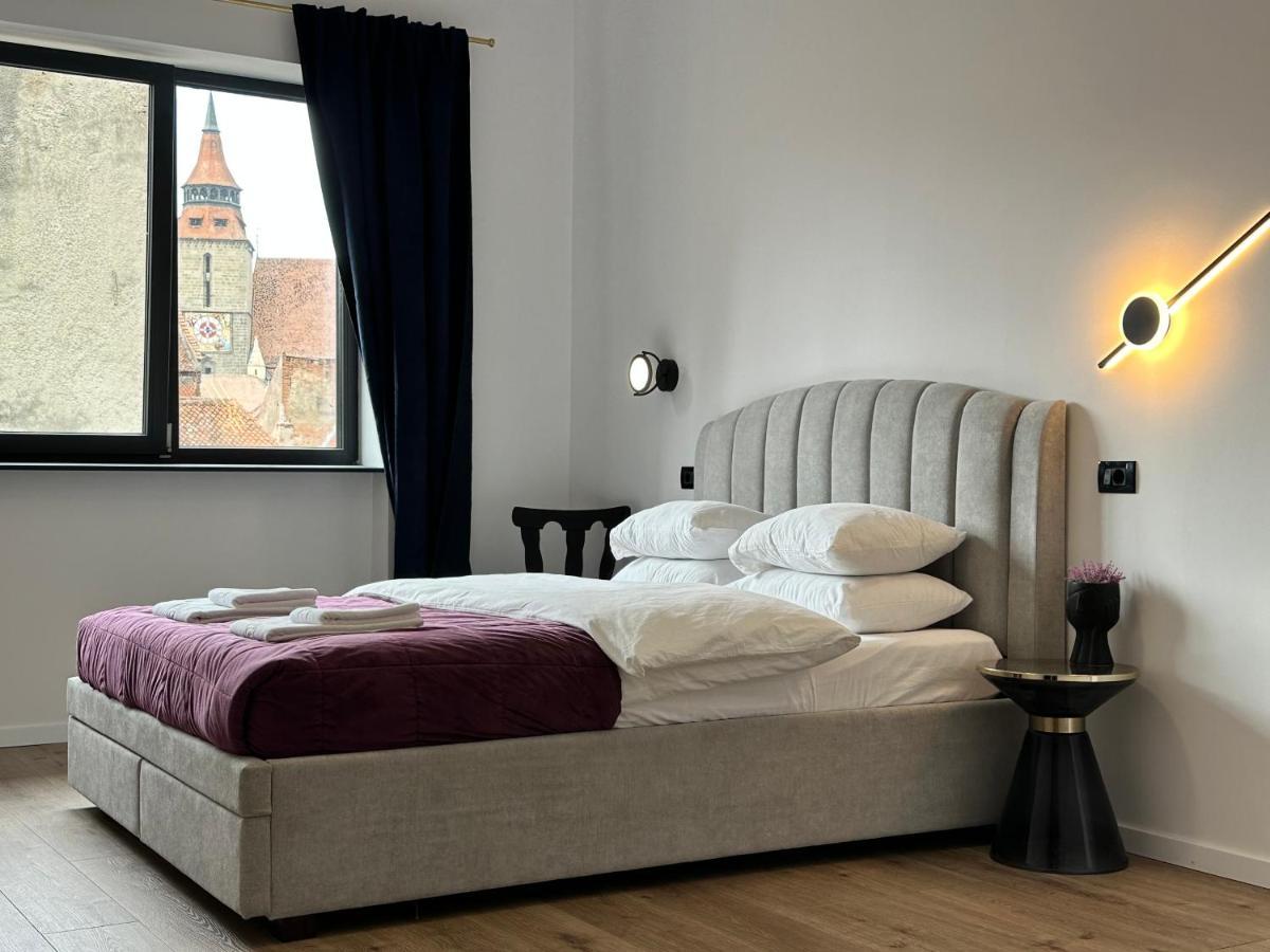 Peaceful Condo For Romantic Getaways Near Black Church - 3Min Walk Brasov Luaran gambar