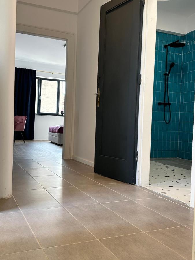 Peaceful Condo For Romantic Getaways Near Black Church - 3Min Walk Brasov Luaran gambar