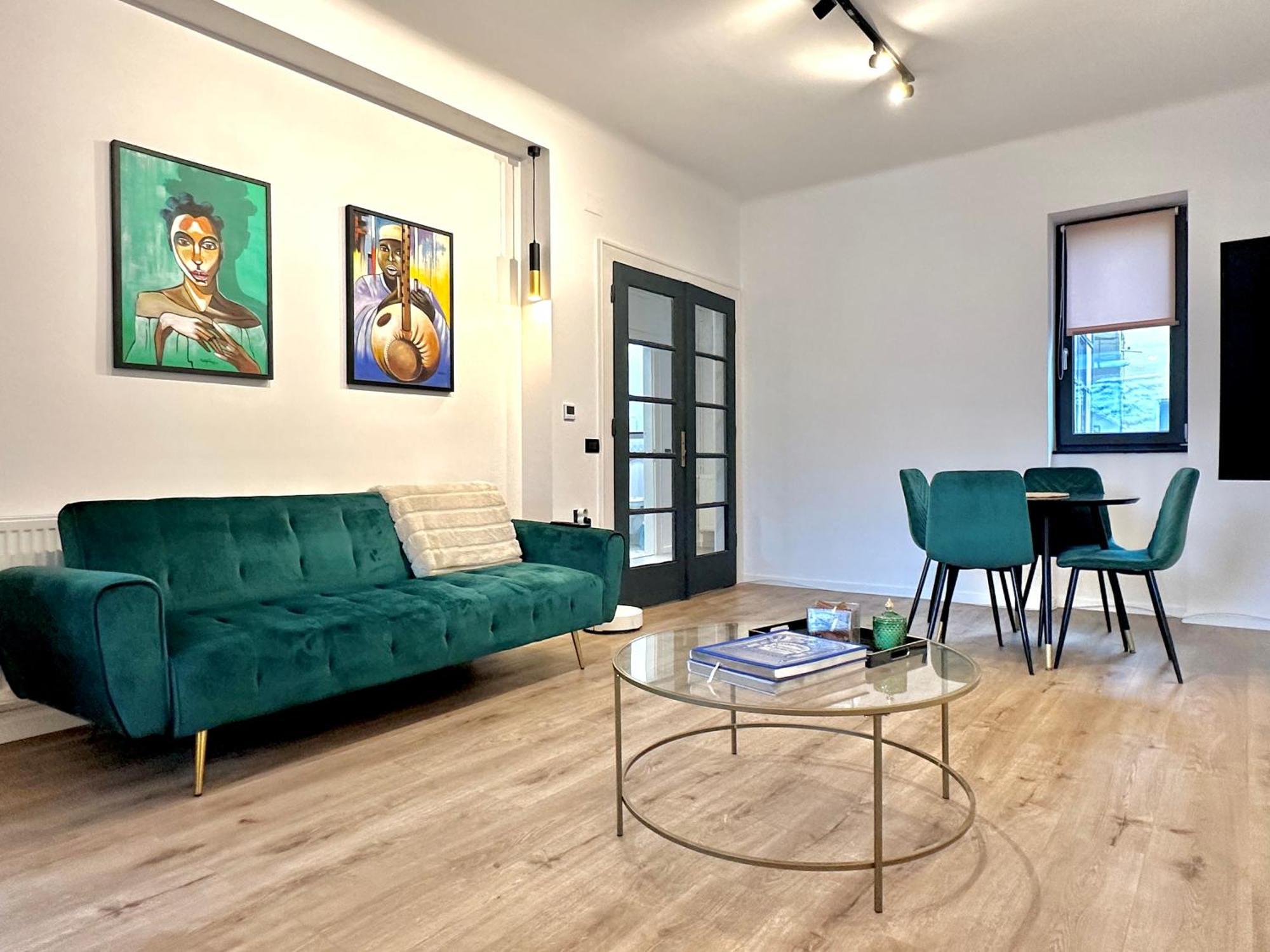 Peaceful Condo For Romantic Getaways Near Black Church - 3Min Walk Brasov Luaran gambar