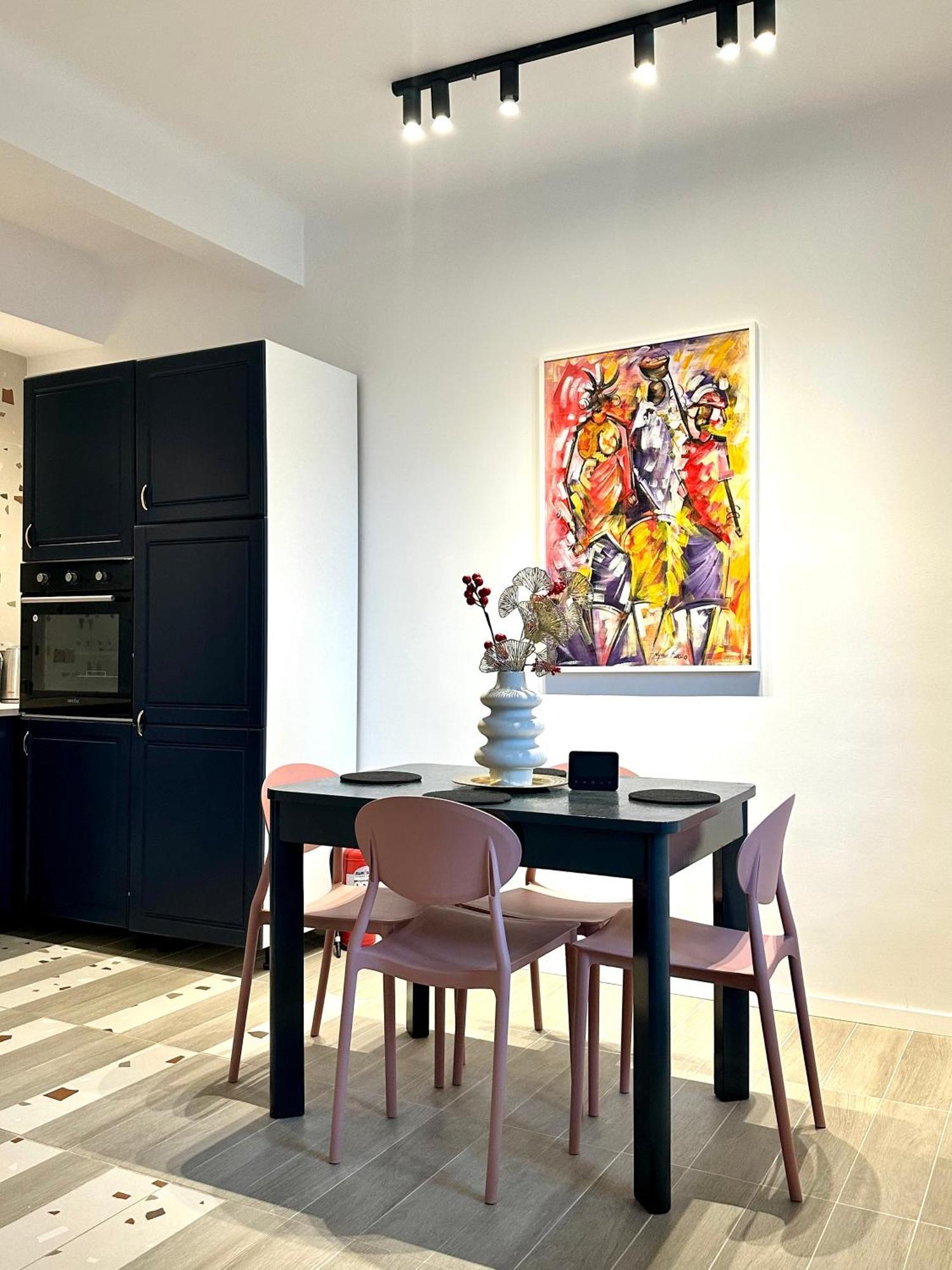 Peaceful Condo For Romantic Getaways Near Black Church - 3Min Walk Brasov Luaran gambar